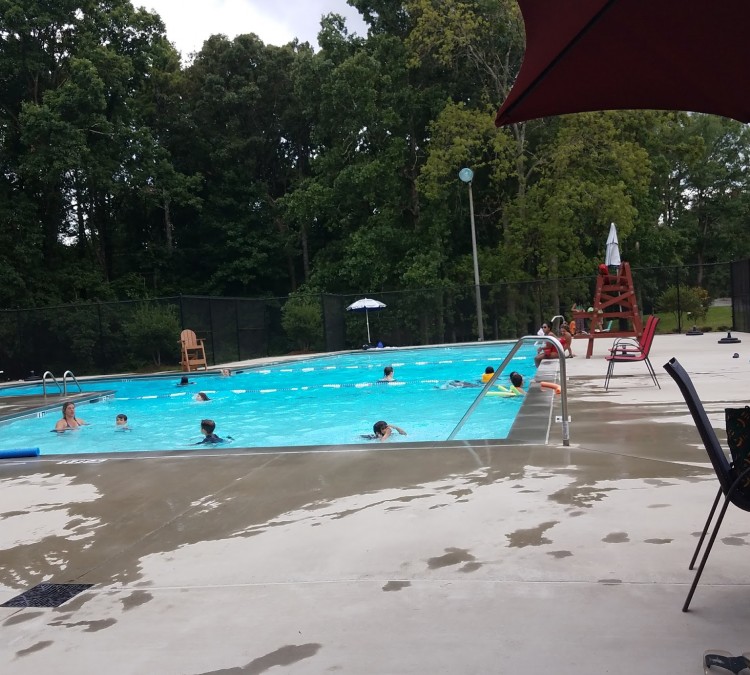 sewell-park-pool-photo